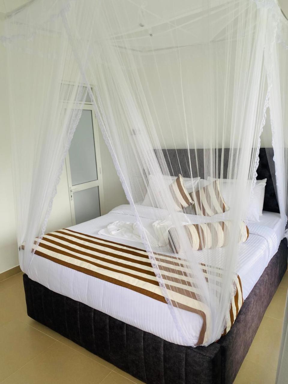 Ella Nimal Nest Inn Extérieur photo