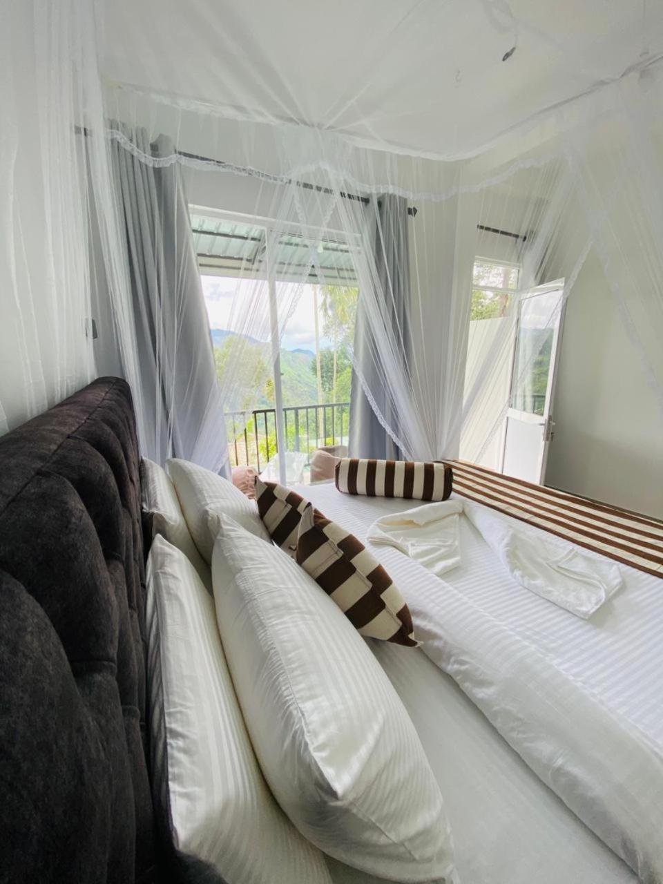 Ella Nimal Nest Inn Extérieur photo